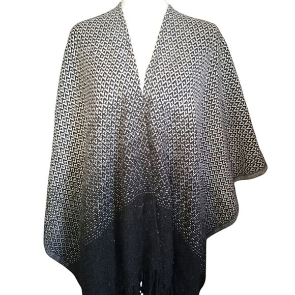 Steve Madden Black Ombre Ruana Wrap Poncho With Black Fringe Trim - Picture 5 of 6